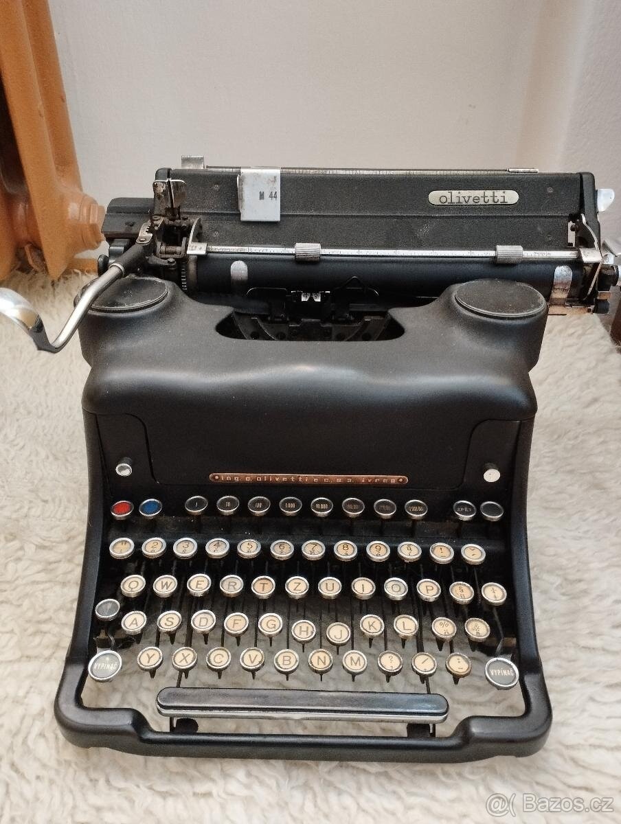 Psací stroj Olivetti