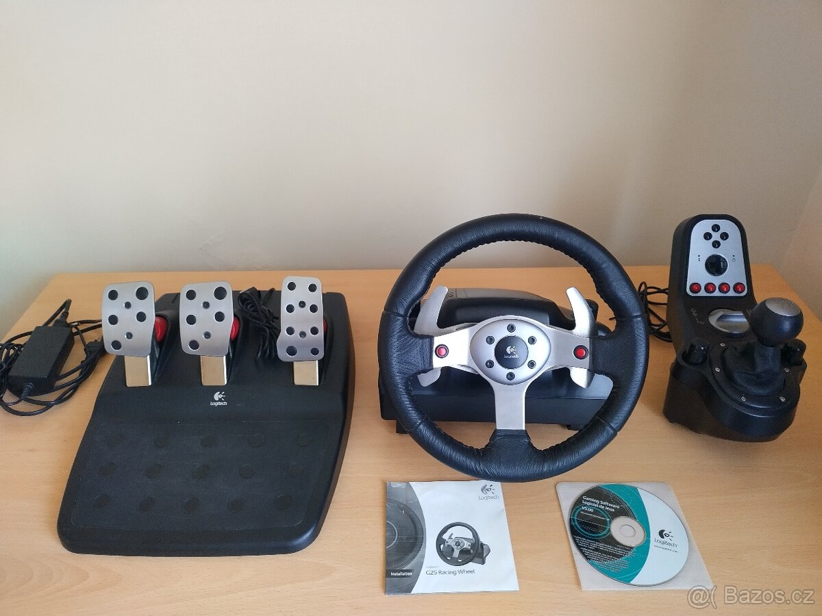 Herní volant Logitech G25