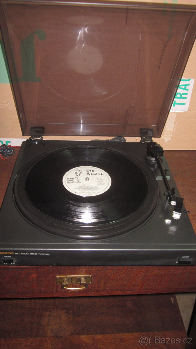 SAMSUNG GRAMMOFON STEREO MODEL PL 7800F