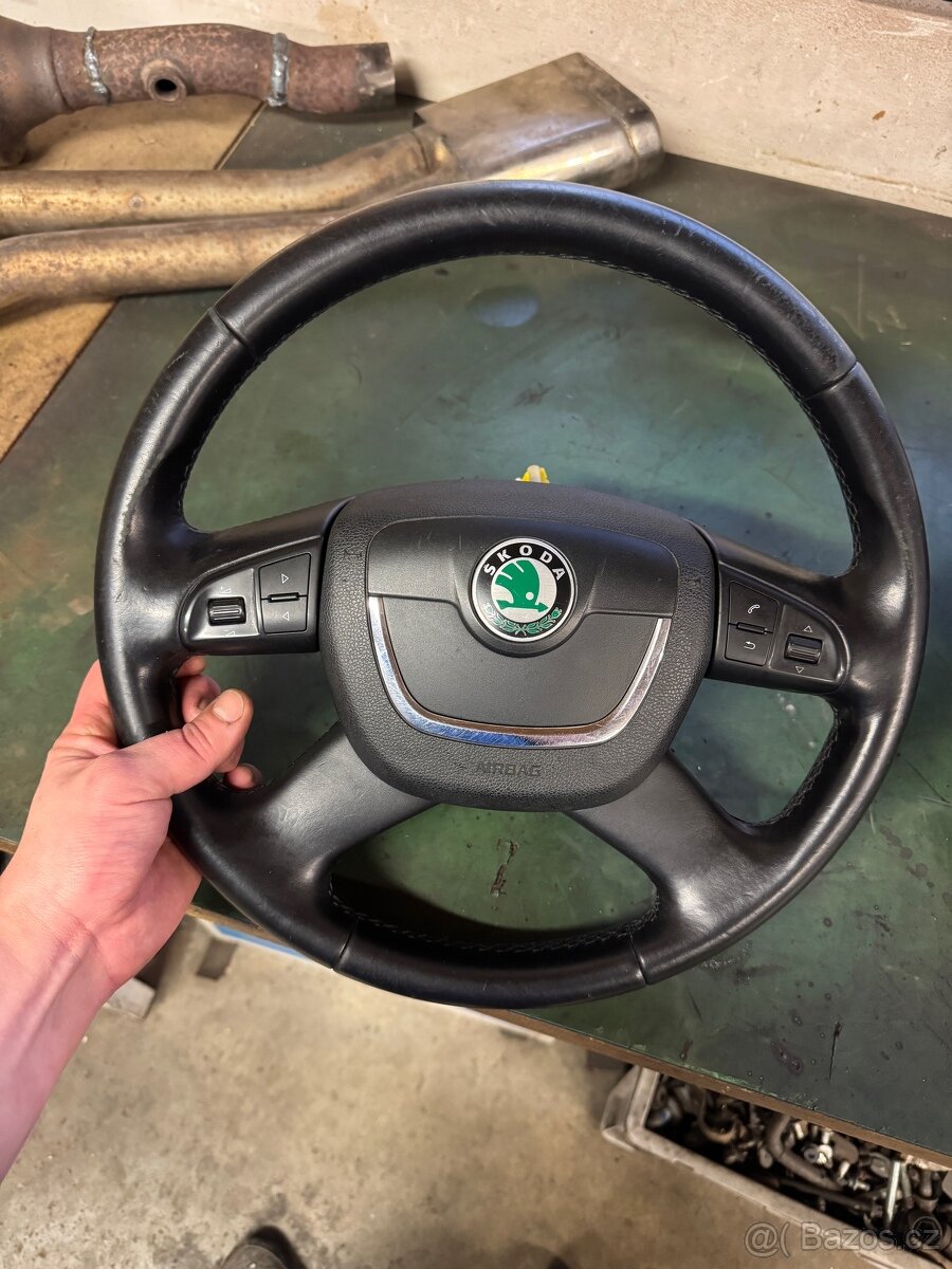 volant octavi 2 s multifunkcí