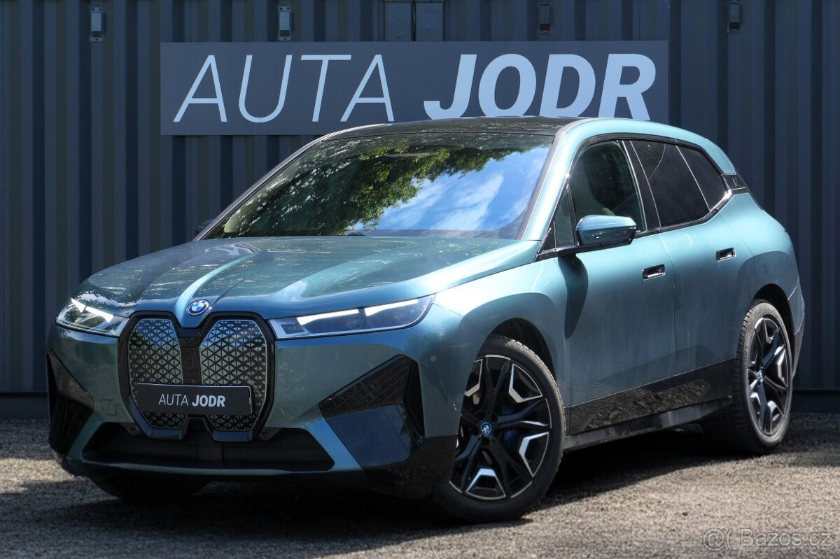 BMW IX 40 240 kW, xDrive, Vzduchový podvozek, Sky-Lounge