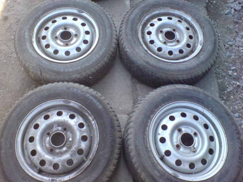 Disky Ford, zimní Power 3000 Winter, 175/70/13, 4x