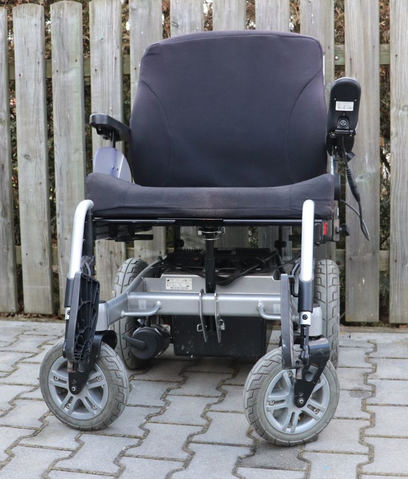 Elektrický invalidní vozík Meyra i-Chair XXL.