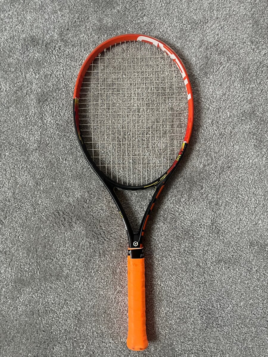 Tenisová raketa HEAD radical lite (pro dospělé)