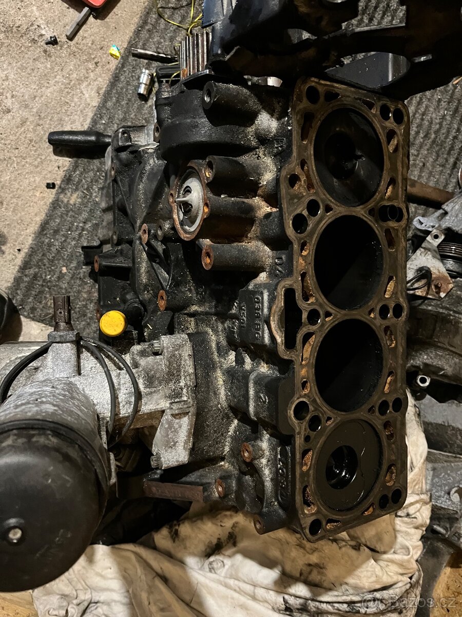 Blok motoru 2.0tdi BSS/BGW