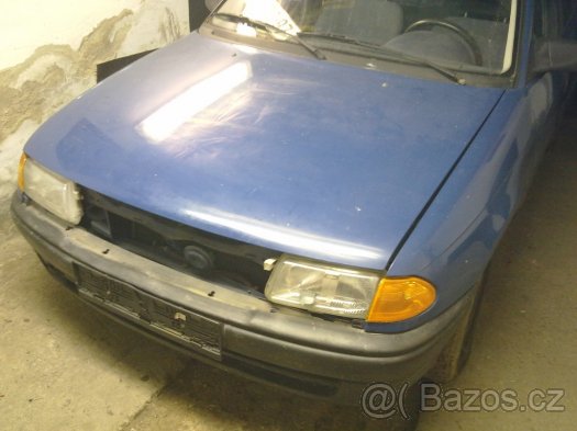 Kapota Opel Astra F