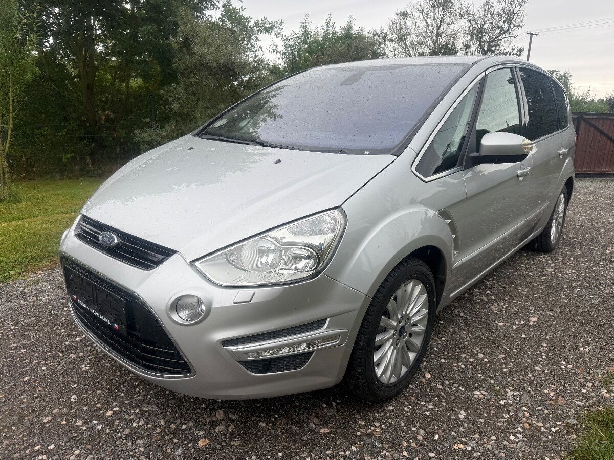 Ford S-Max 2.0 benzin.149KW,Navi,7 Míst,Tažné,