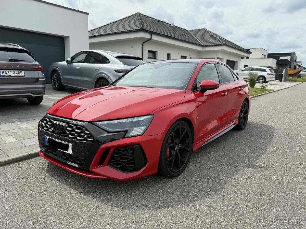Audi RS3 2.5TFSI 294kw, naj.pouze 28tis,záruka do 2028