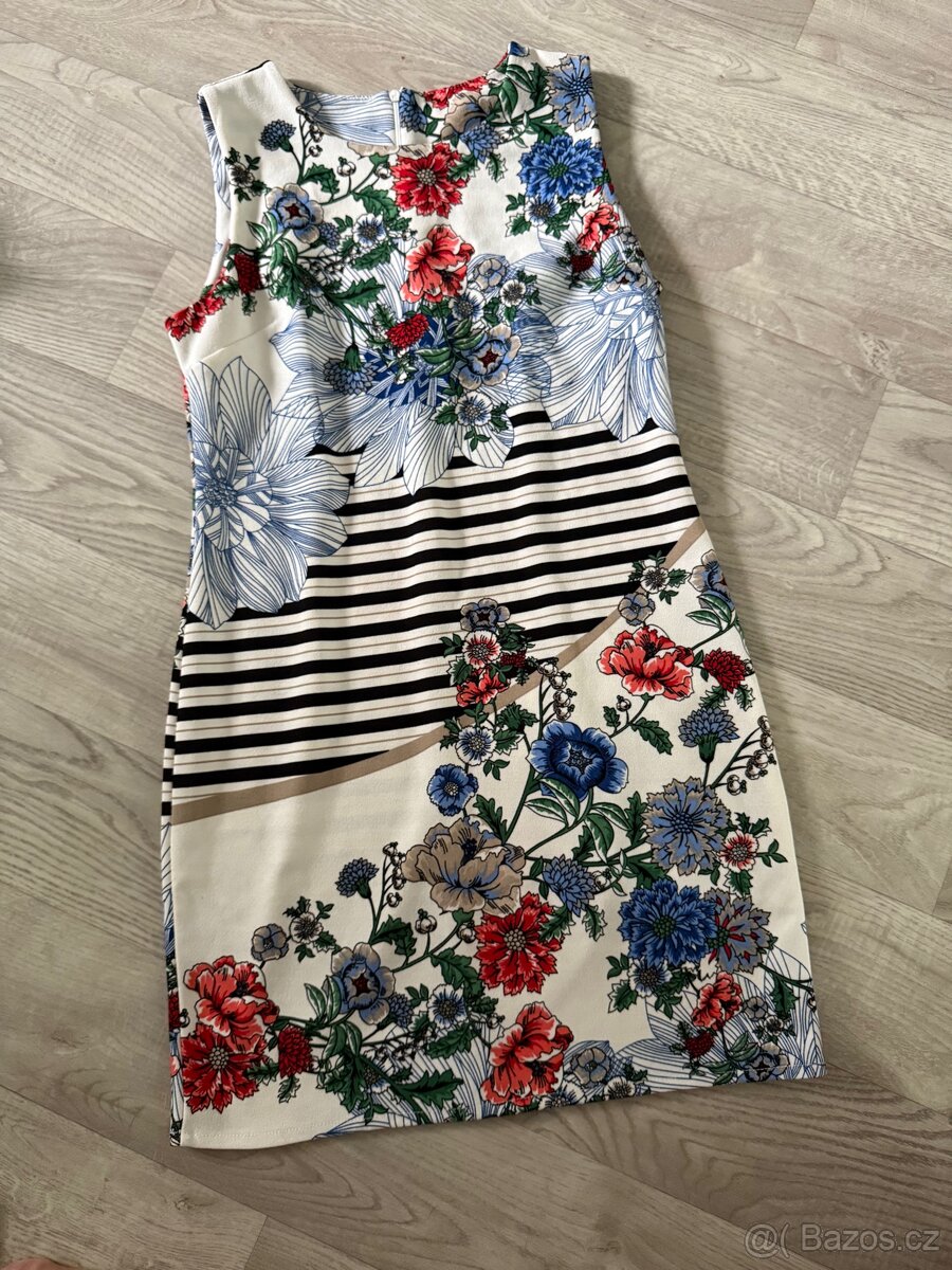 Damske letni saty kvety elegantni M
