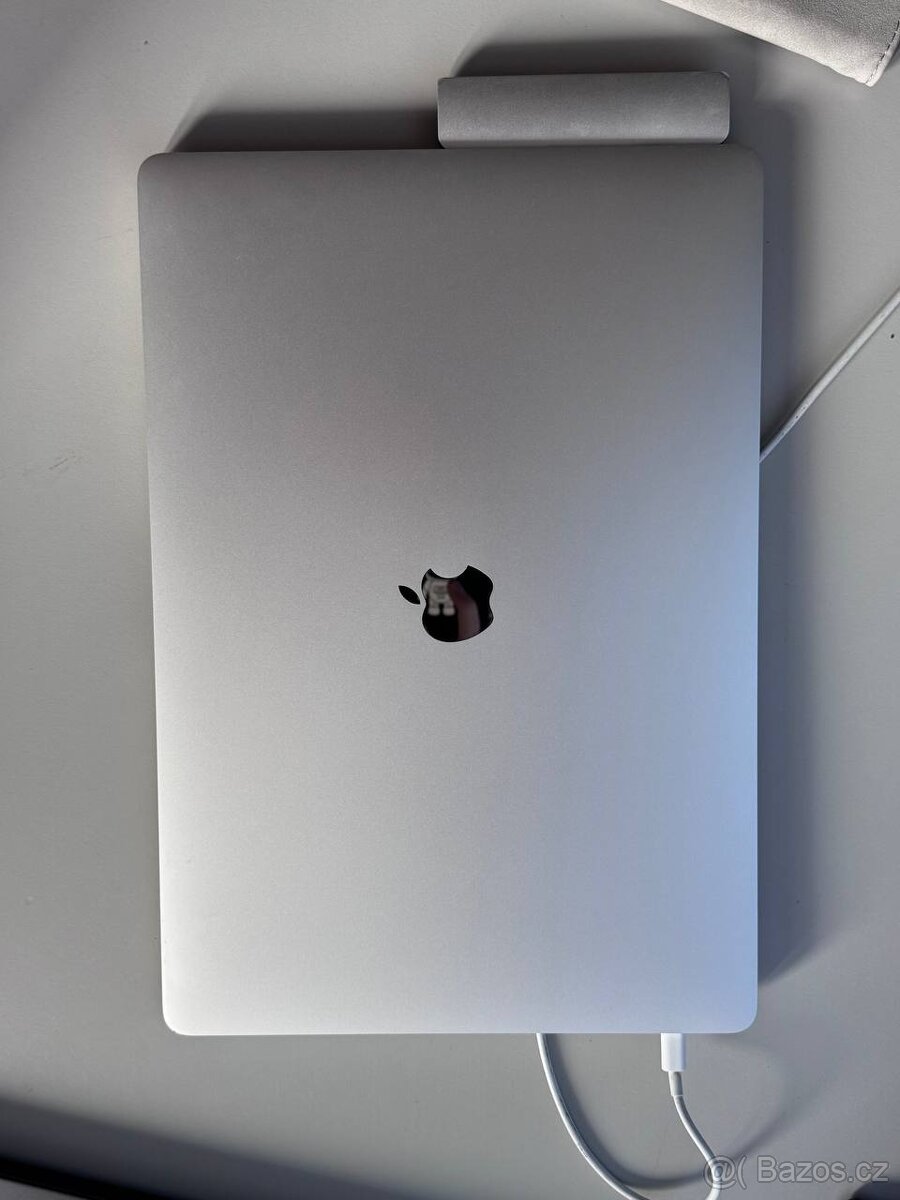 MACBOOK PRO 16 2019 i9/16GB RAM/1TB