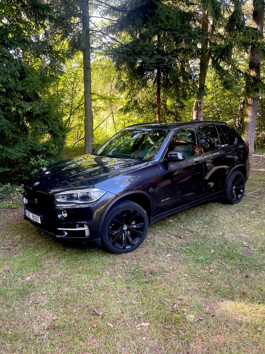 BMW X5 /3,0d/190kw / Head-Up/ dověry/CZ servis BMW -