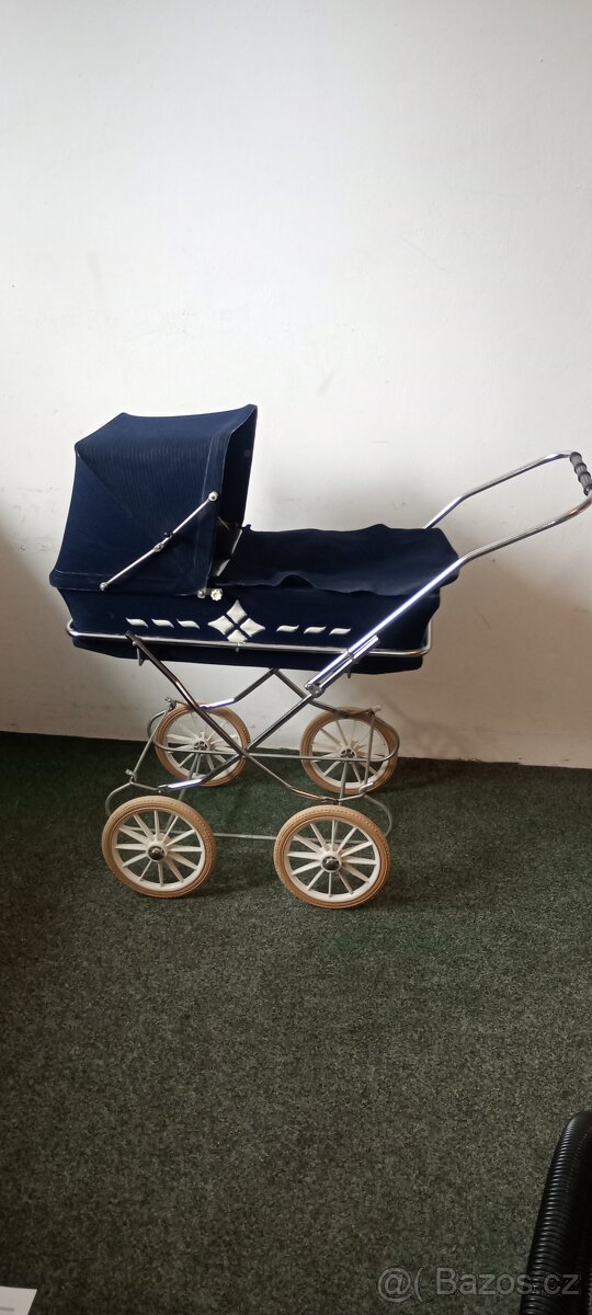 Retro kočárek