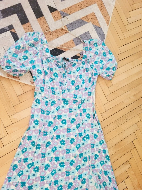 Nádherné ženské midi šaty sinsay L