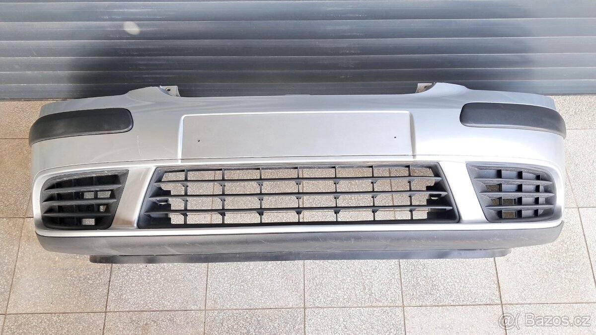 VW Golf Plus přední nárazník