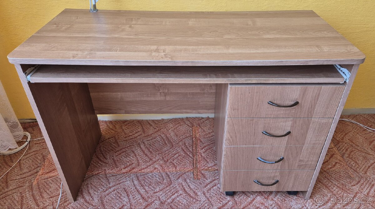 Psací stůl 110x50 cm