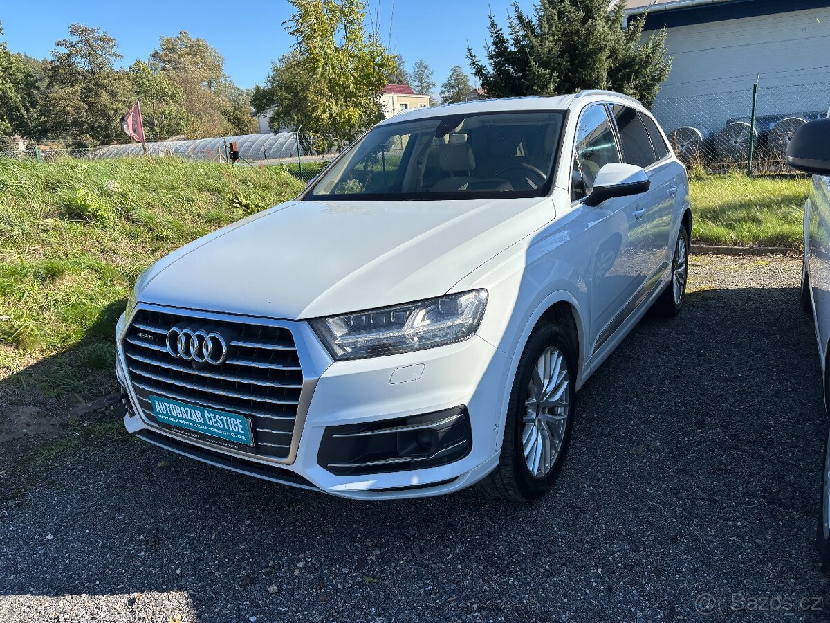 Audi Q7 3.0TDI 7MIST VADA MOTORU CENA JE S DPH