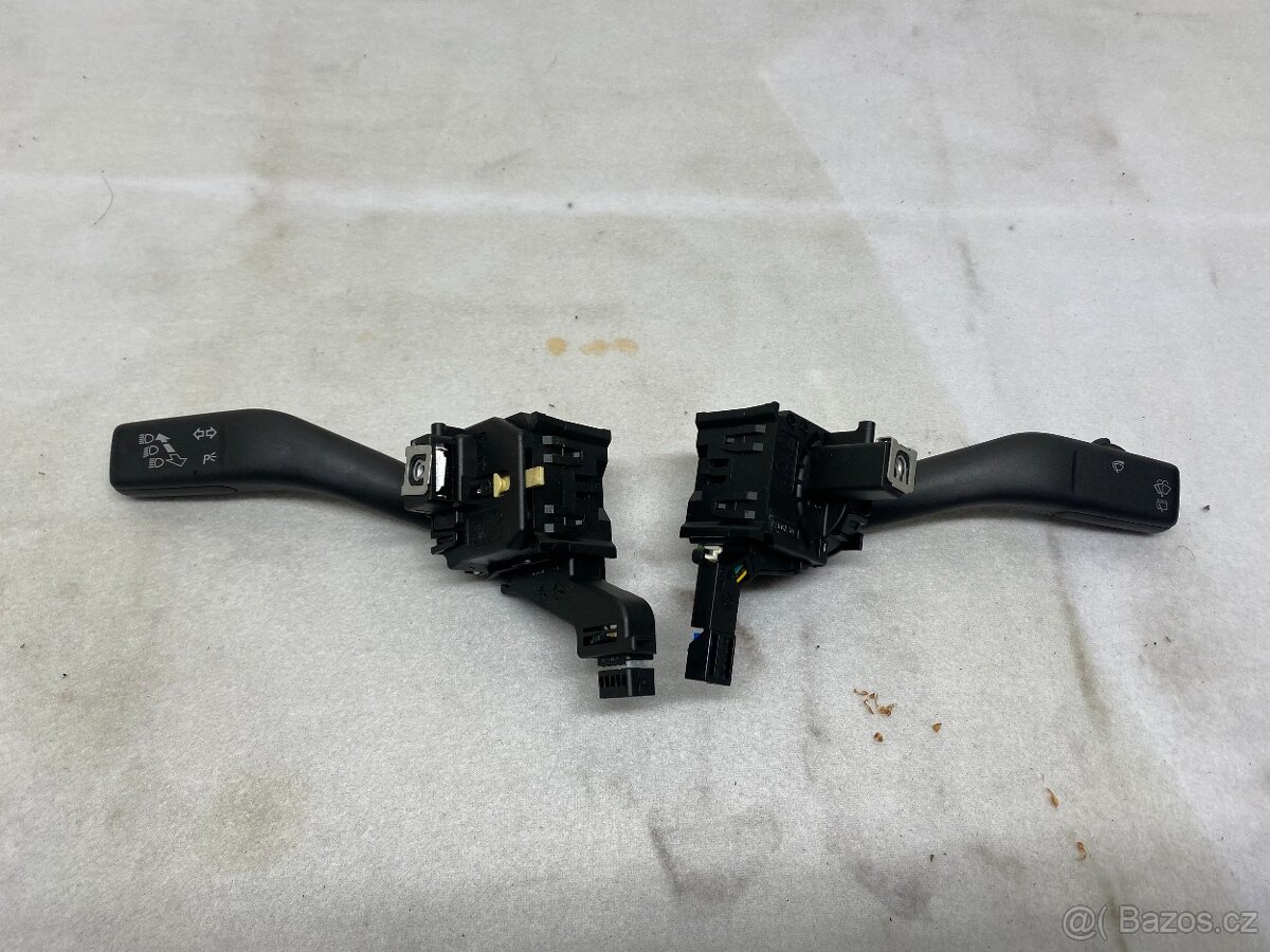 VW GOLF 5 2003-2008 -PÁČKY POD VOLANT 1K0953513E / 1K0953519