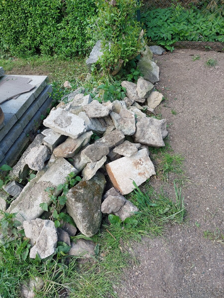 Kámen