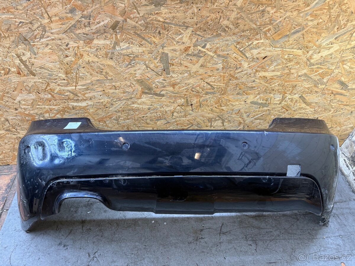 Zadní nárazník BMW E60 MPAKET MSPORT 2006 poškozeny