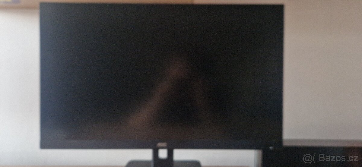 Prodám 27" monitor AOC Q27E3UAM – perfektní pro práci i dom