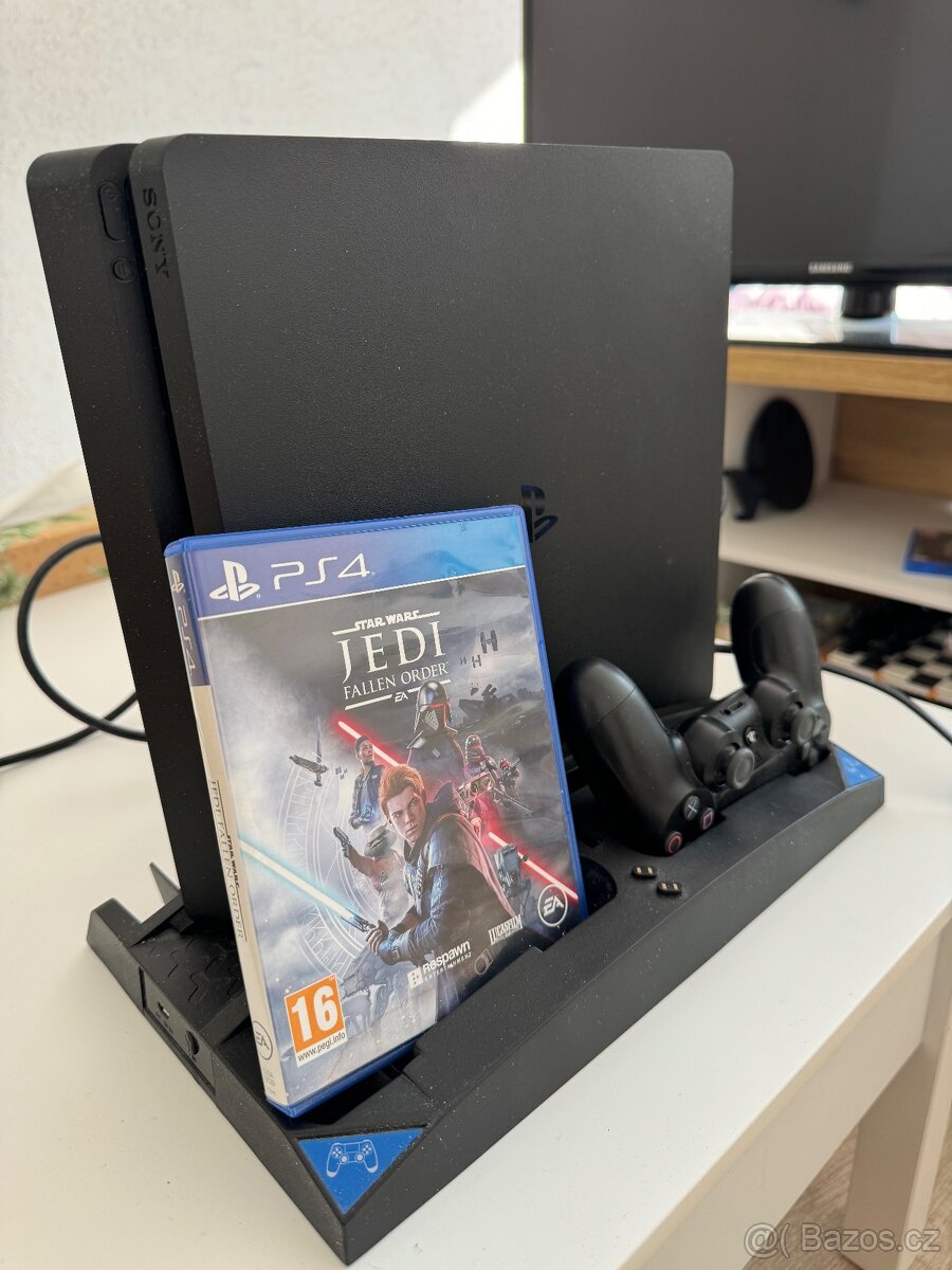 PS4 slim + ovladač