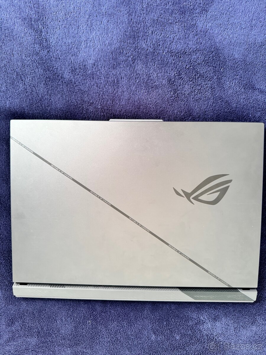 ASUS ROG Strix G18 G814JIR-N6003W