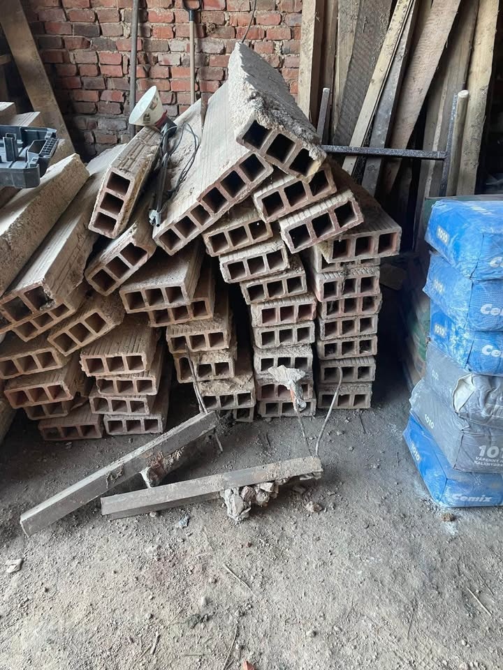 Hurdisky, stropní desky