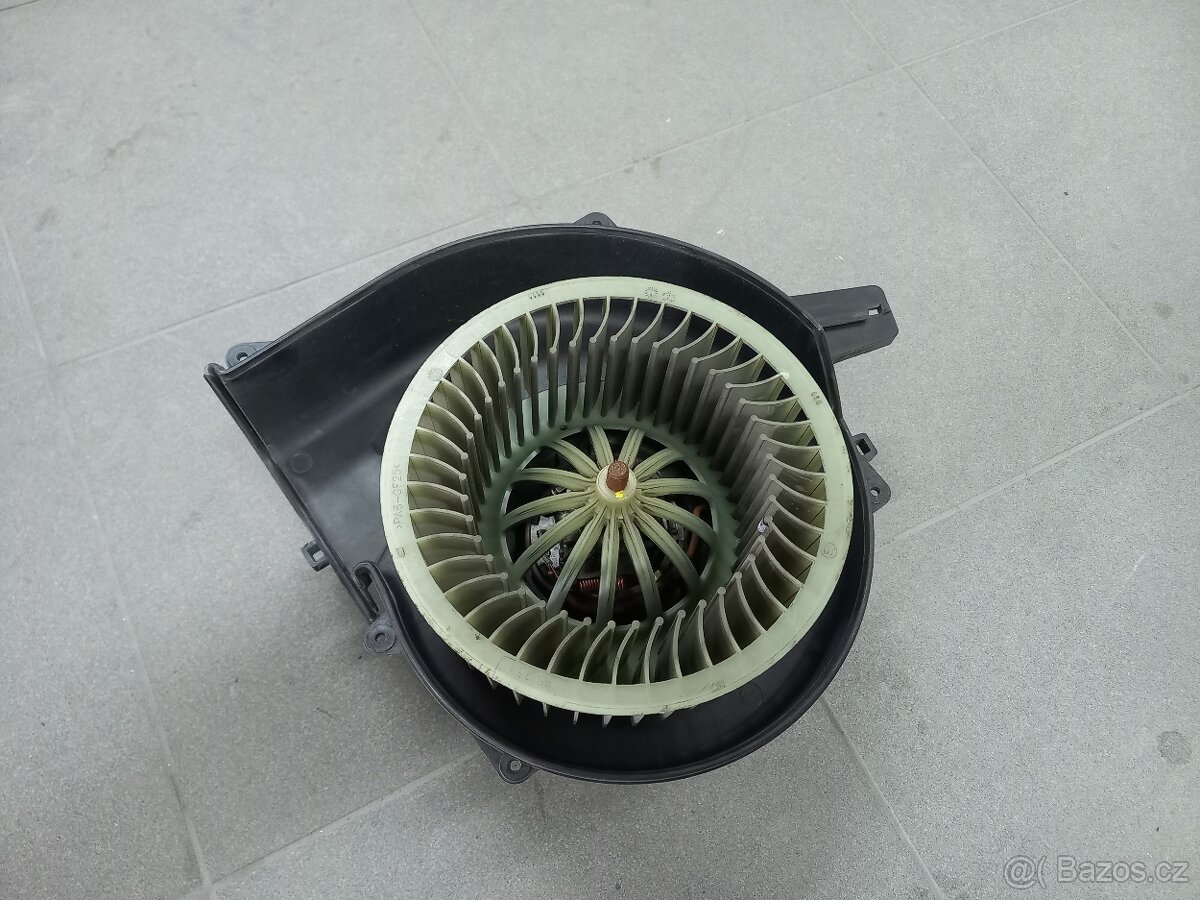 Fabia I ventilátor topeni