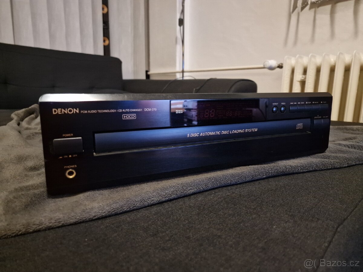 Denon DCM 370. 5CD changer