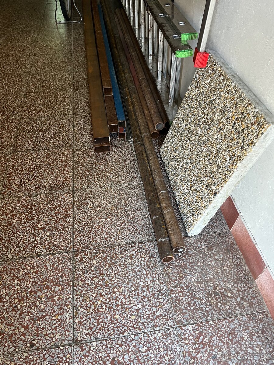 Lešenove trubky a jekle