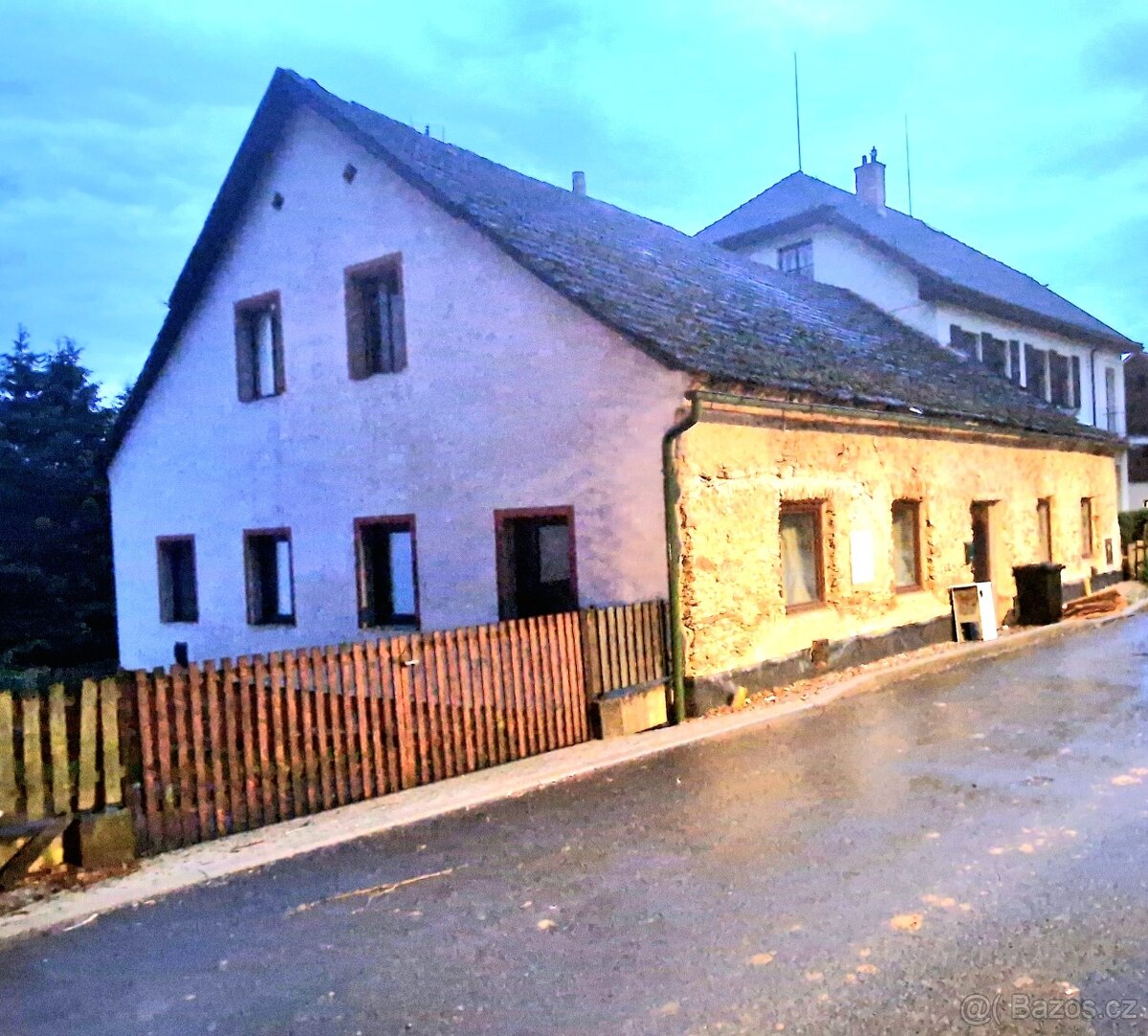 Rodinný dům 3+kk se zahradou k pronájmu - Volary