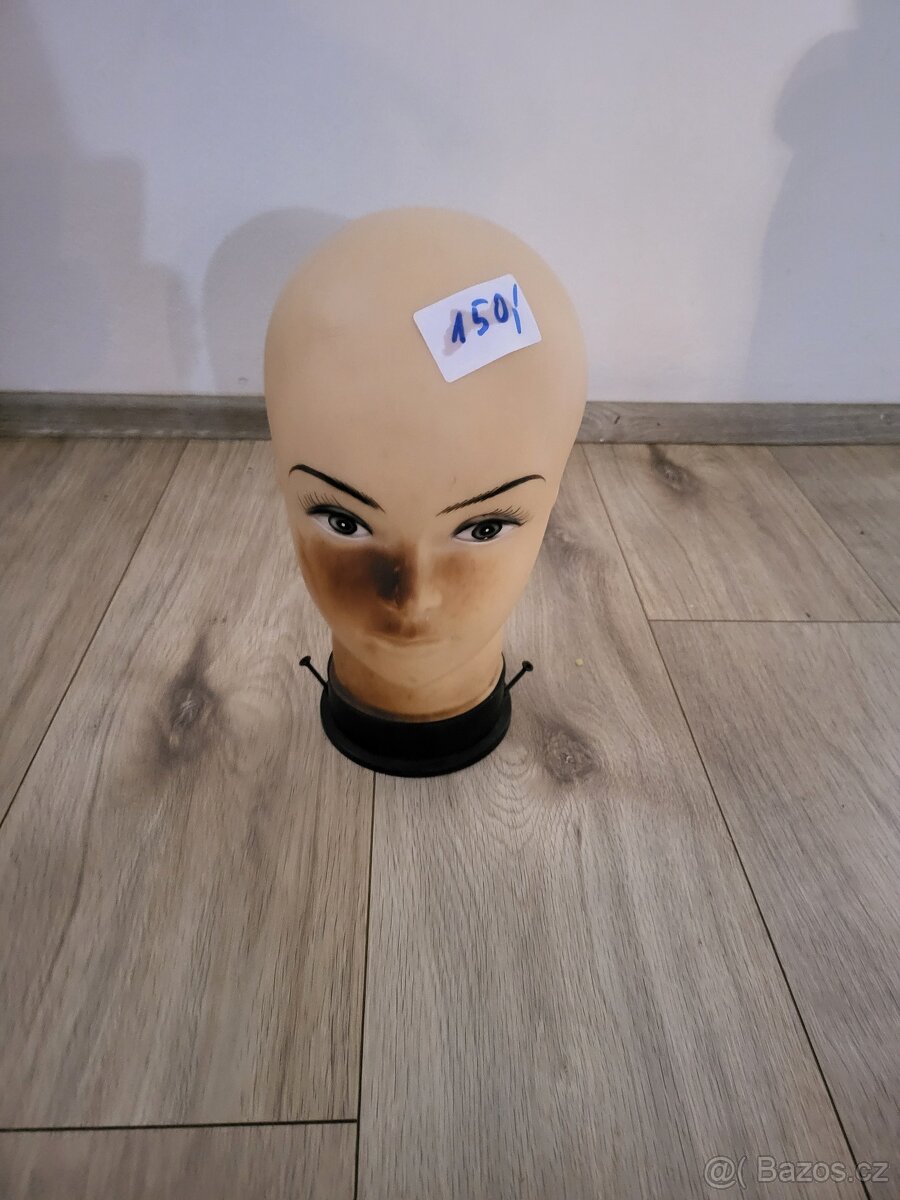 Figurína