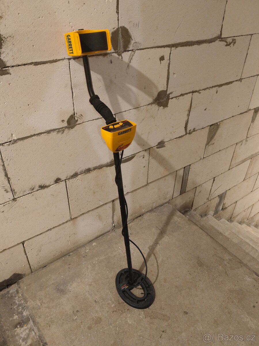 Detektor kovů Garett Ace150