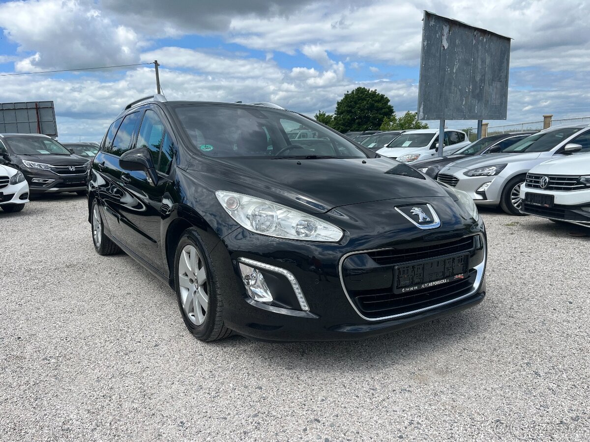 Peugeot 308 2.0HDI 110kW,panorama,senzory