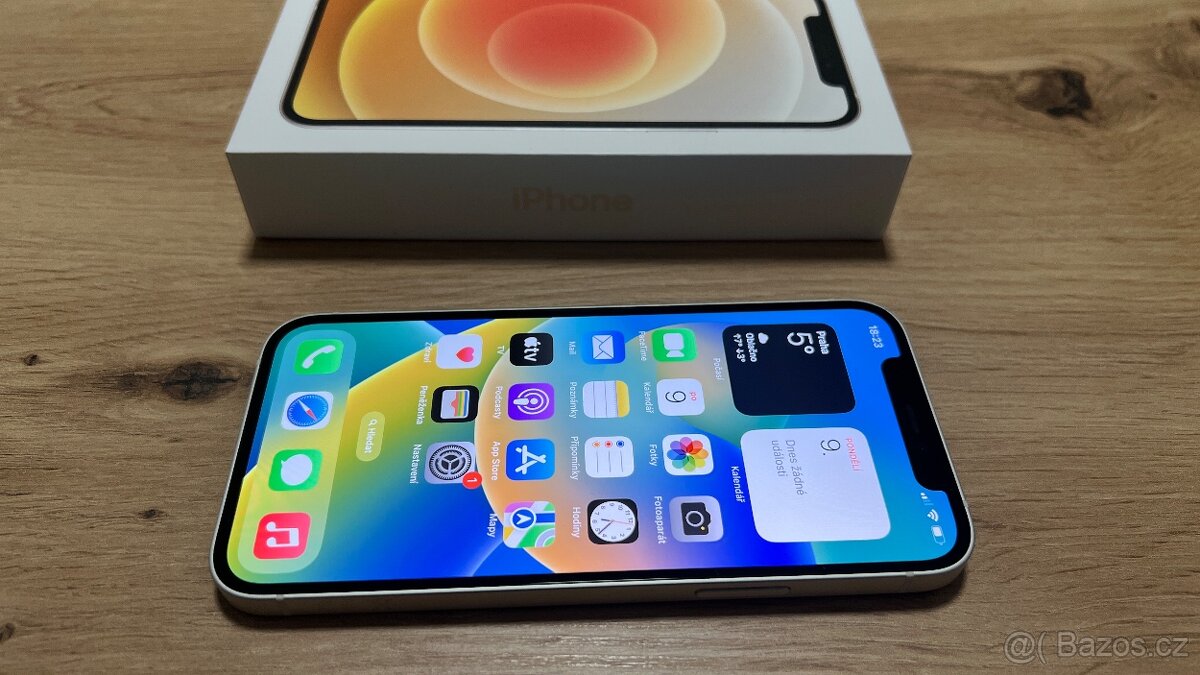 Apple iPhone 12 64GB, příslušenství, 4200Kč