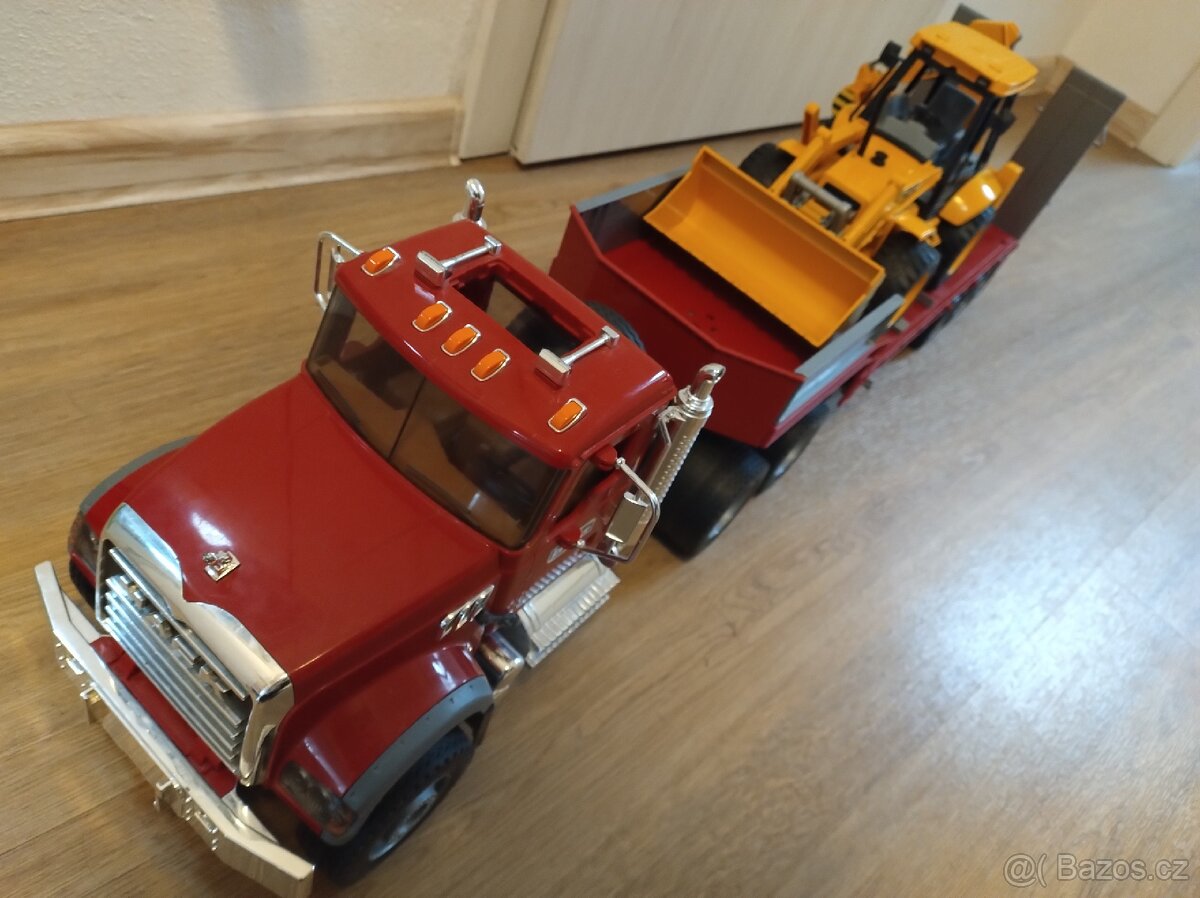 Bruder 2813 MACK Granit návěs s traktorem