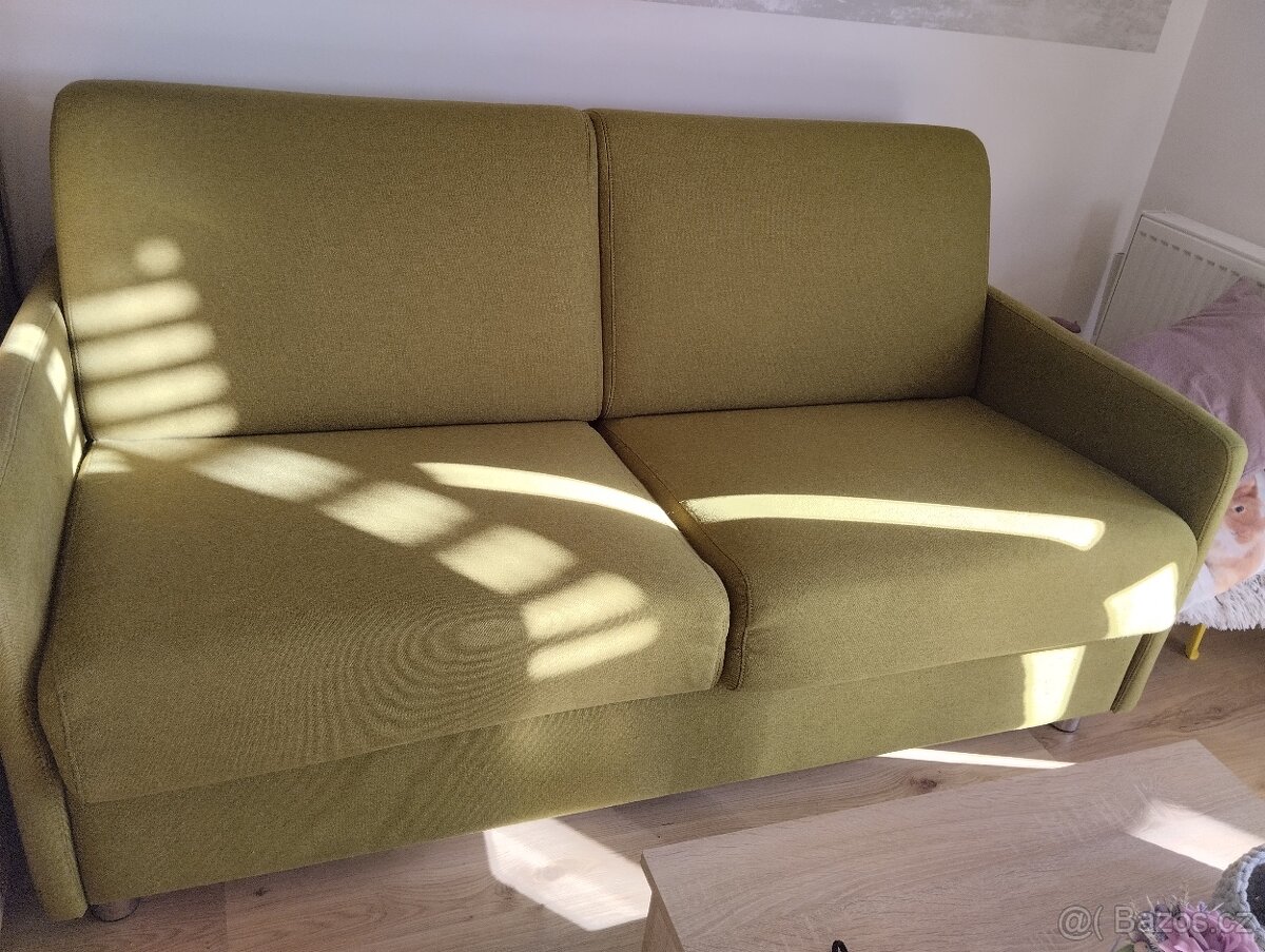 Rozkládací pohovka na každodenní spaní