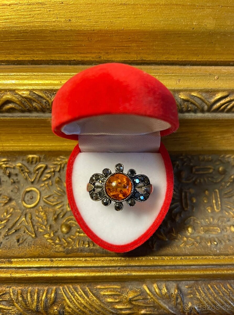 Krásný stříbrný prsten s markazity