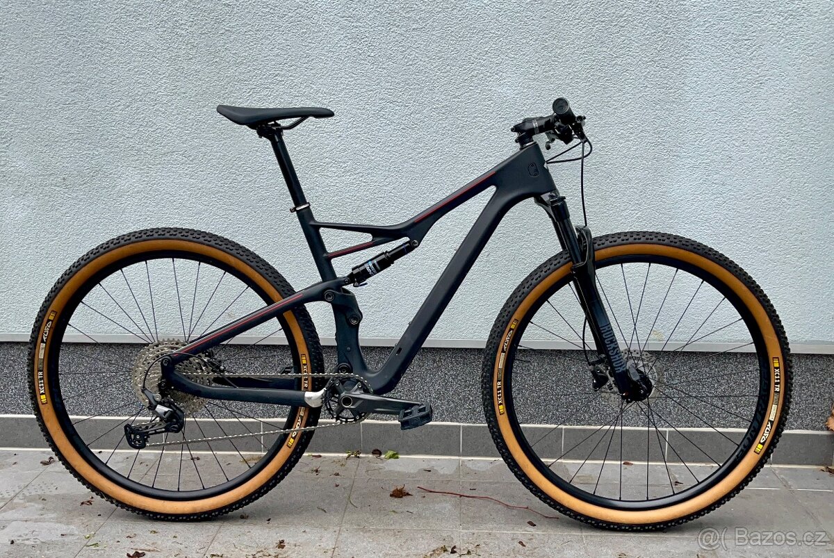 Horské Celoodpružene karbonové kolo 29” , L