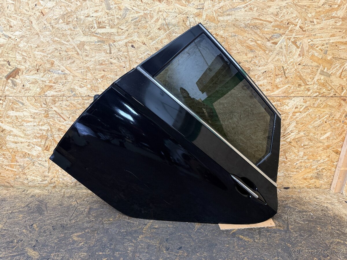 KOMPLETNĚ NASTROJENÉ LEVÉ ZADNÍ DVEŘE HYUNDAI I40 UB6