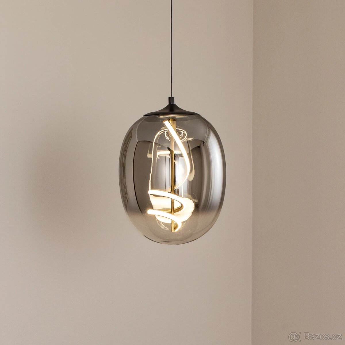 stropní závěsné kouřově šedé