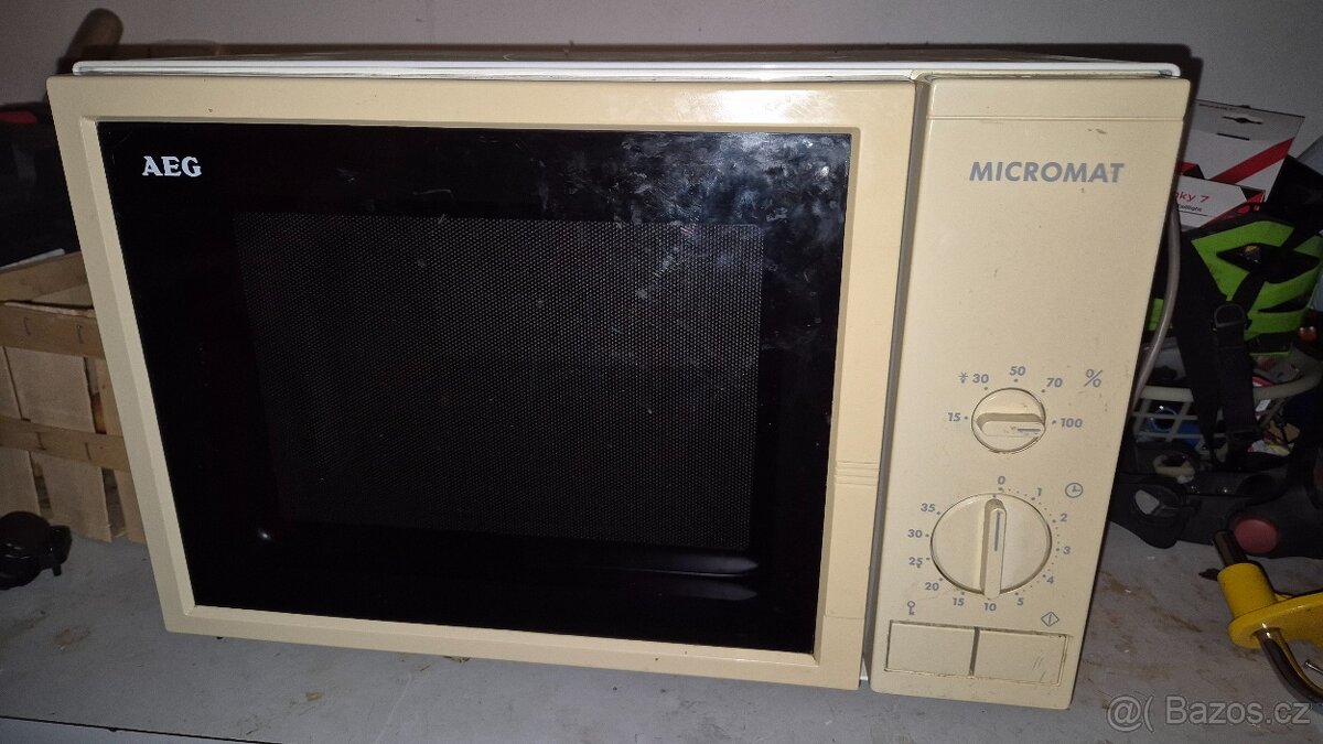 Mikrovlna trouba mikrovlnka