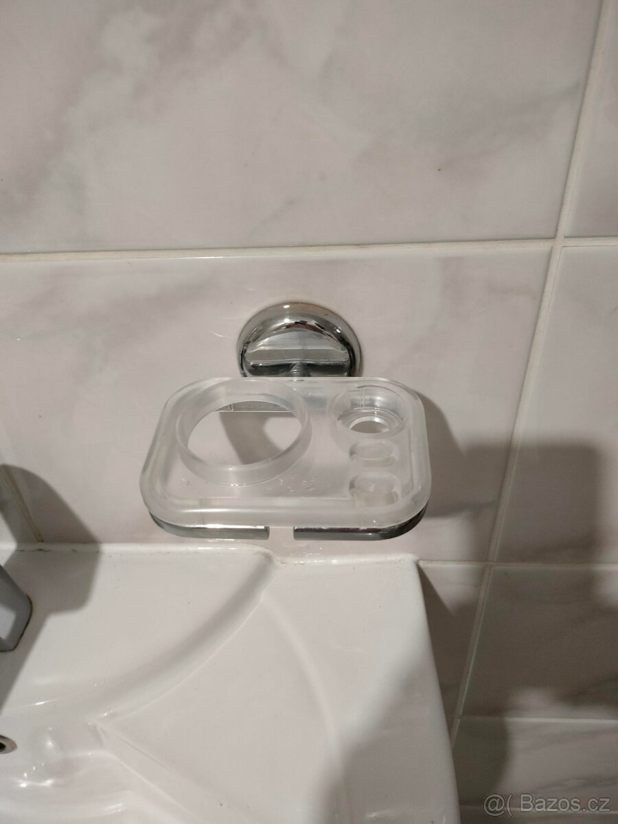 Prodám držák na kartáčky