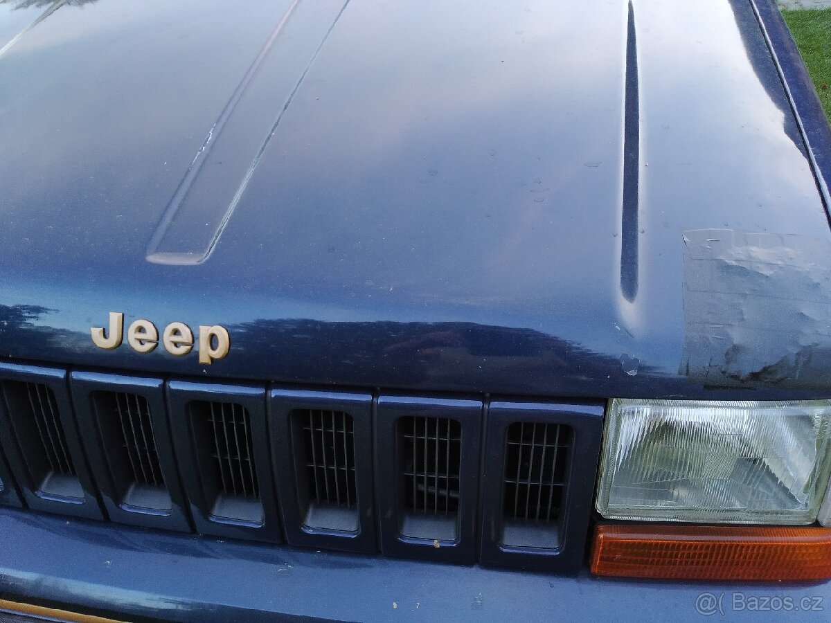 Jeep Grand Cherokee ZJ kapotu