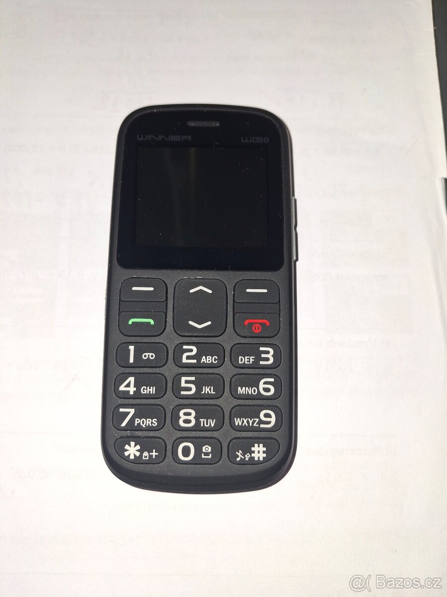 Mobilní telefon tlačítkový, Winner WG8