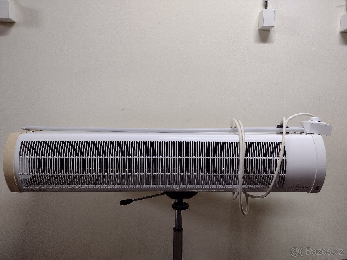Dveřní clona s elektrickým ohřevem