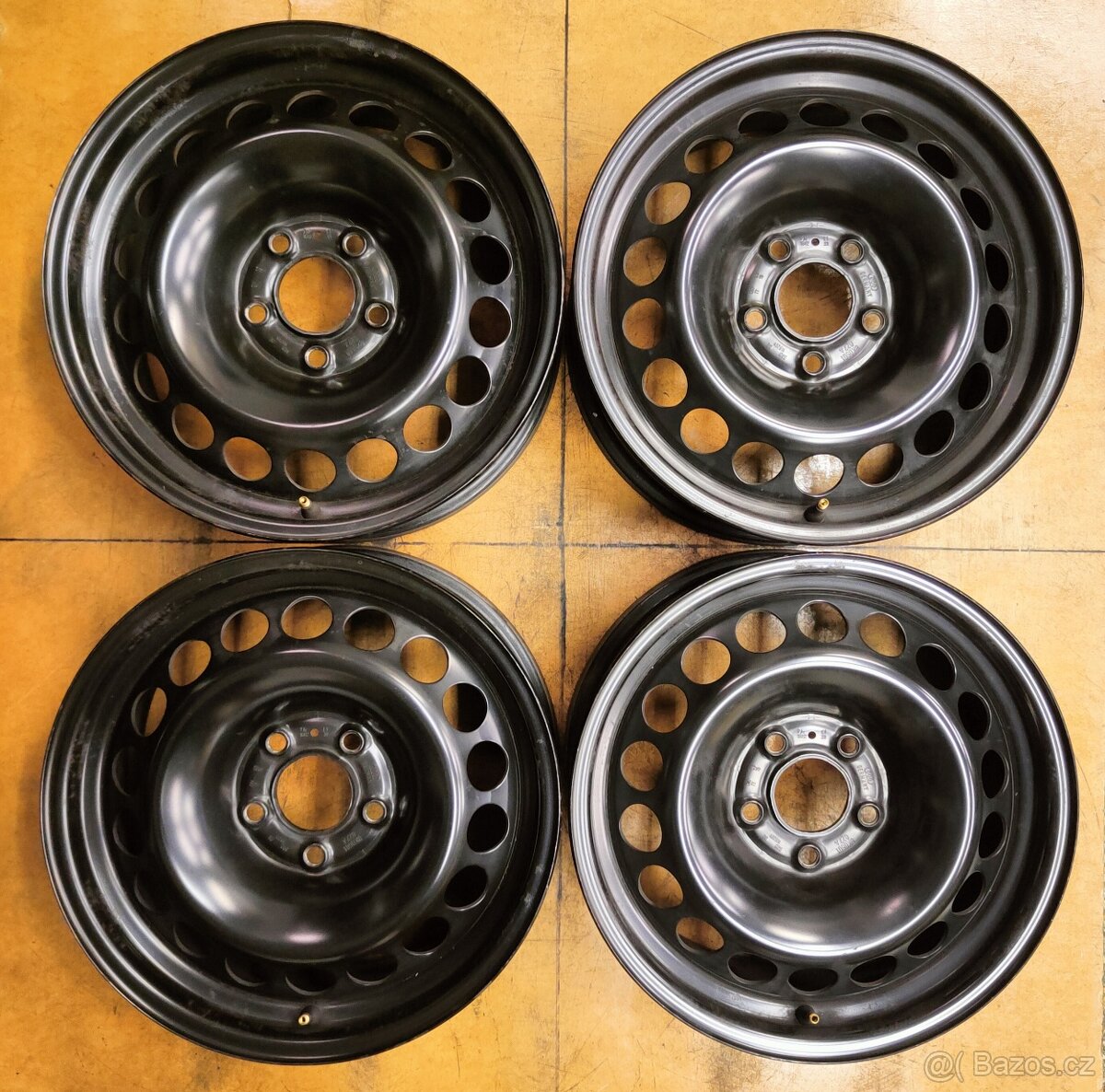 Audi A4 B8 5x112 et39 7jx16 66,6 plechové disky 4ks