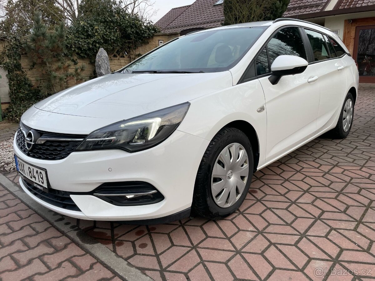Opel Astra 1.5Cdti 1.MAJITEL ČR DPH LED