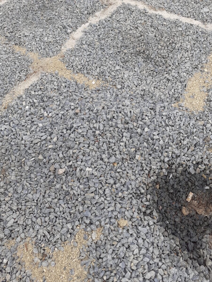 Podsyp pod dláždění, kamínky, štěrk