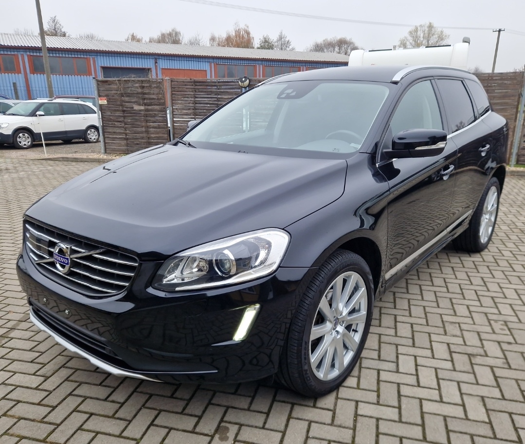 Volvo XC60 2,4 D4 AWD 120kW Momentum LED NAVI Dph 2013